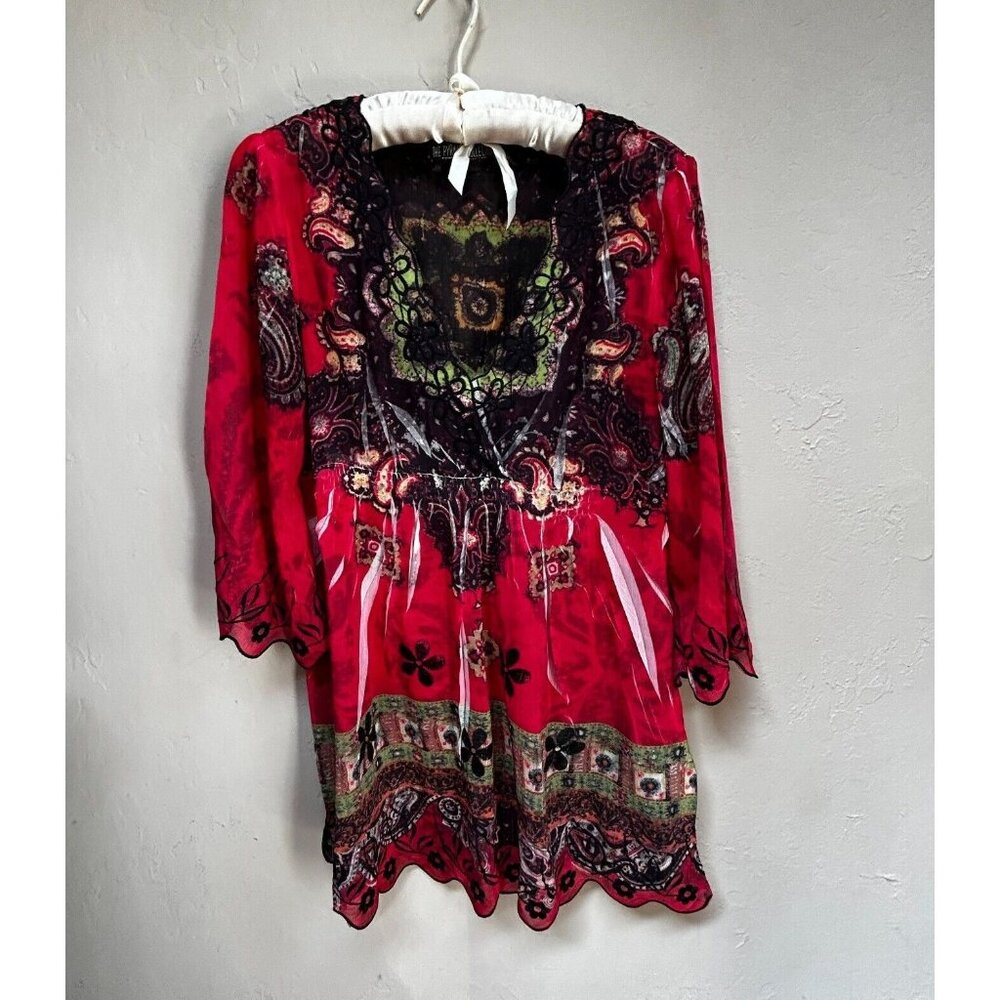 The Pyramid Collection Women's Tunic Top Lace V-Neck Blouse Large Floral Red